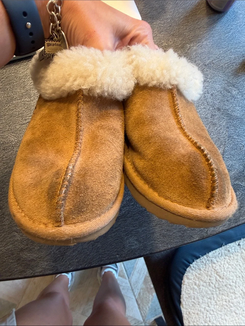 UGG Women's Chestnut/Tan Sheepskin Clog Slipper
